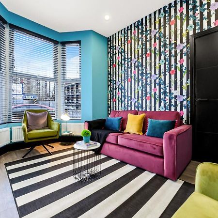 Bright & Colourful House - Best For A Large Groups ลอนดอน ภายนอก รูปภาพ
