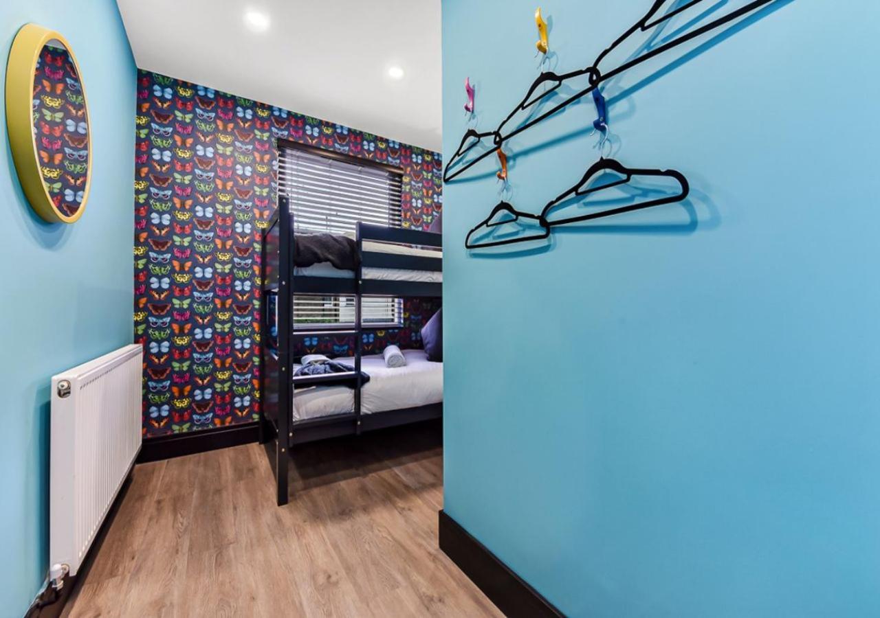 Bright & Colourful House - Best For A Large Groups ลอนดอน ภายนอก รูปภาพ