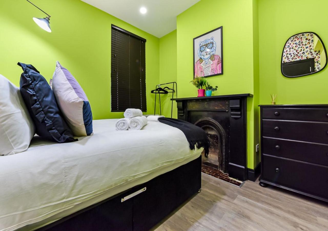 Bright & Colourful House - Best For A Large Groups ลอนดอน ภายนอก รูปภาพ