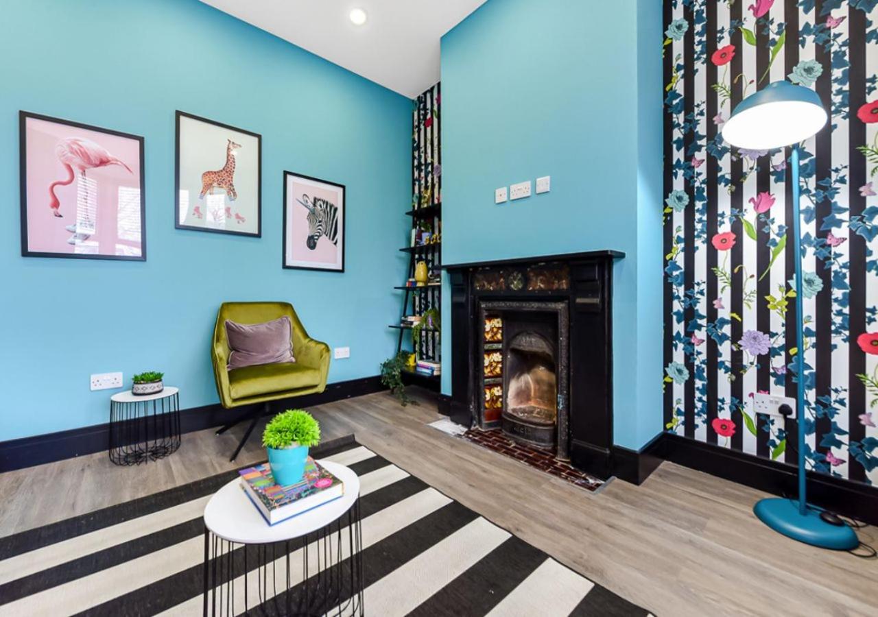 Bright & Colourful House - Best For A Large Groups ลอนดอน ภายนอก รูปภาพ