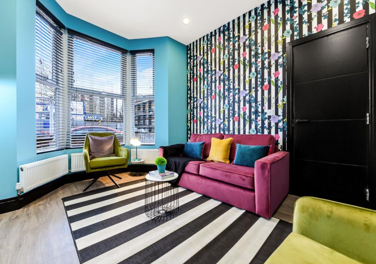 Bright & Colourful House - Best For A Large Groups ลอนดอน ภายนอก รูปภาพ
